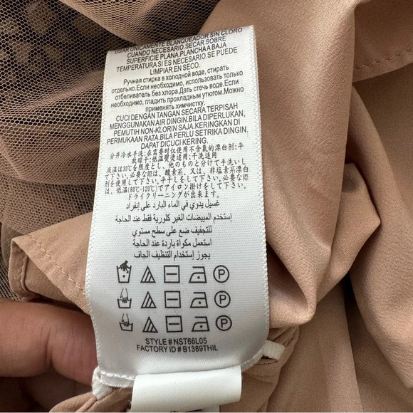 BCBGmAxazria Aurora Embroidered Tulle Mesh Maxi Dress Gown Size 4 - Picture 16 of 16